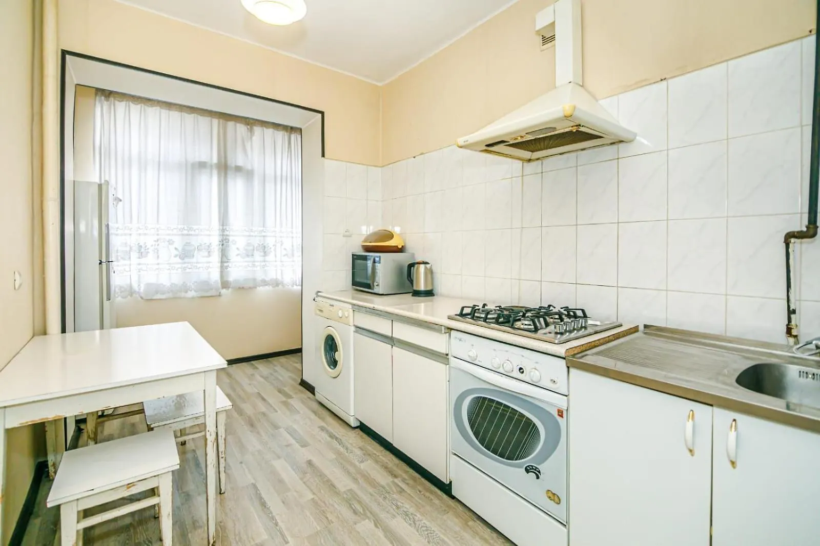 Nem Mcdonald S 2 Bedroom Apartment Baku